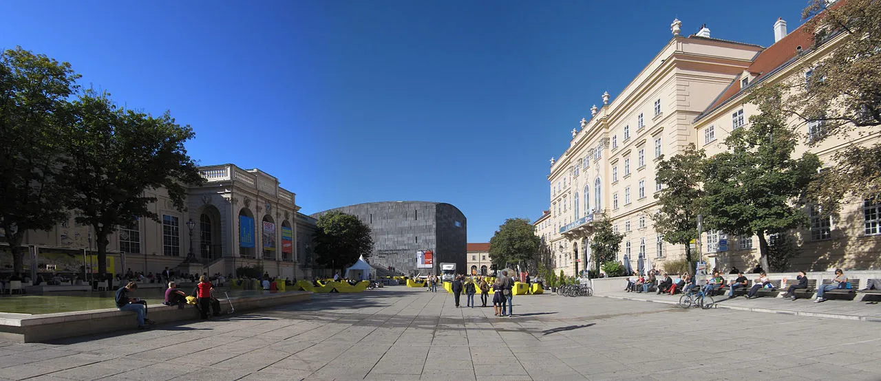 Der Hof des Museumsquartiers in Wien