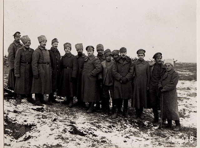 Verbrüderung an der Ostfront zwischen russischen und österreich-ungarischen Soldaten.