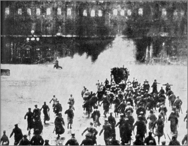 Sturm auf das Winterpalais in Petrograd