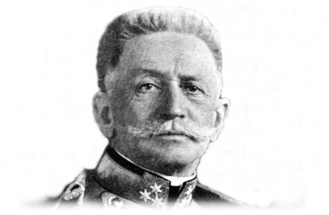 Generalstabchef Franz Conrad von Hötzendorf. Portraitfoto (freigestelltes ). Nur Kopf mit Uniformkragen.