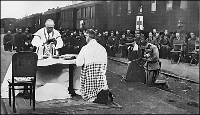 Feldmesse nahe Budapest während des zweiten Restaurationsversuches im Oktober 1921