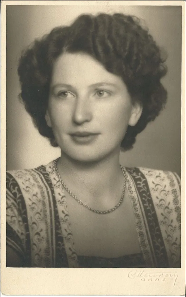 Cäzilia M. als junge Frau, 1940er Jahre