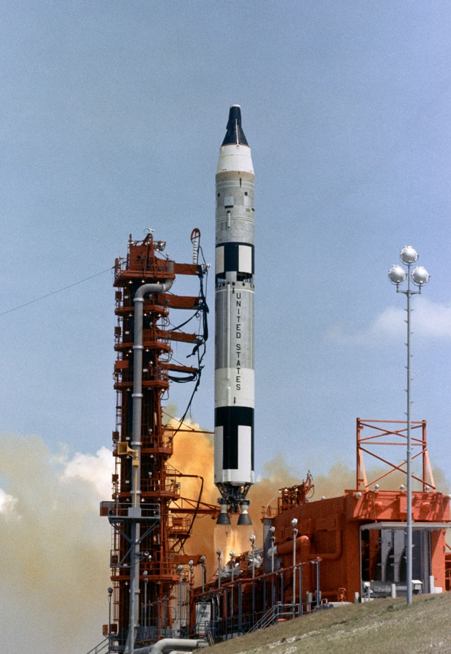 Start von Gemini 1 - 8. April 1964