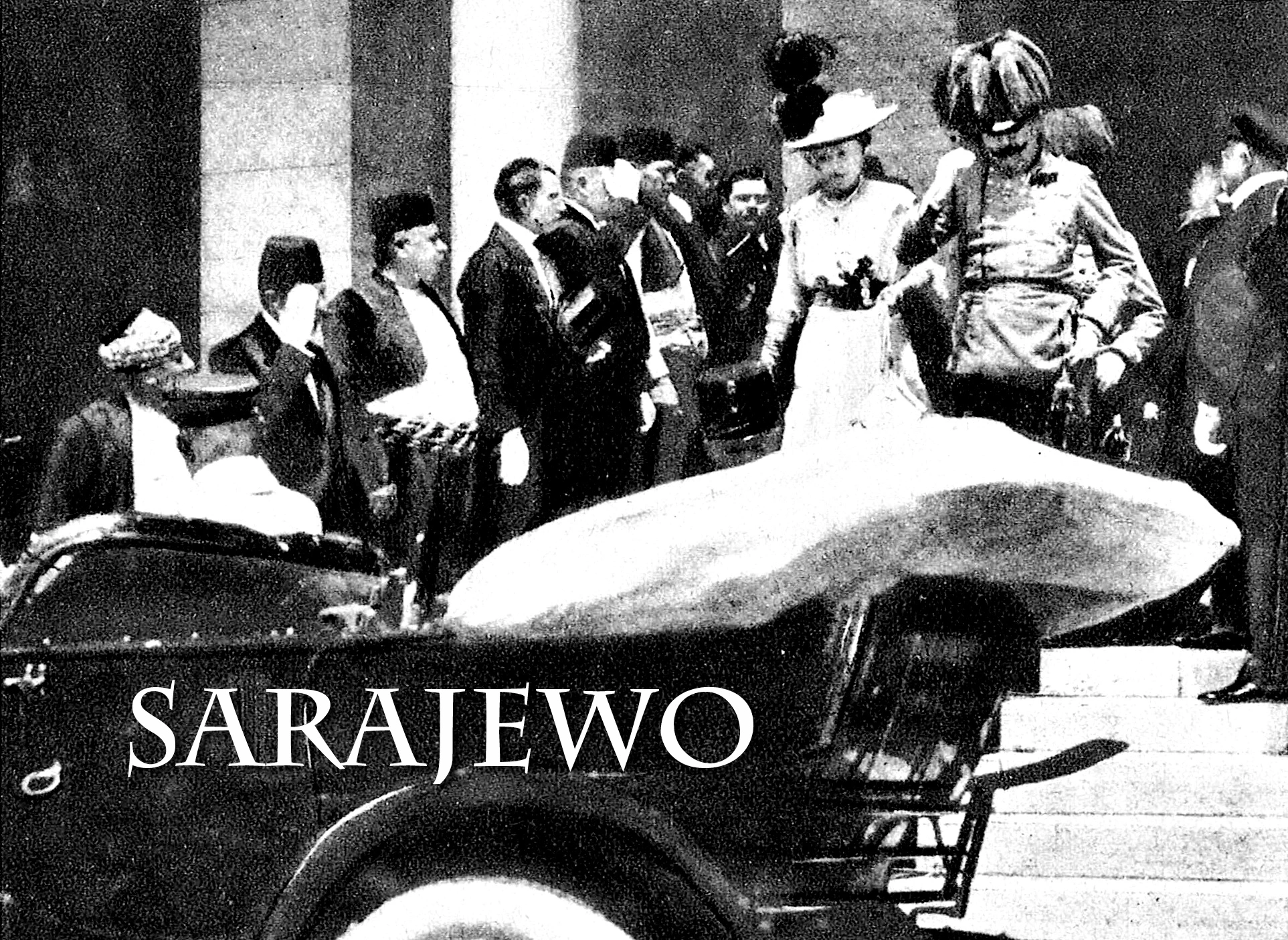 Erzherzog Thronfolger Franz Ferdinand und seine Gemahlin kurz vor dem Attentat, 28. Juni 1914. Das Eheppaar steigt Stufen zu ihrem Auto herunter.