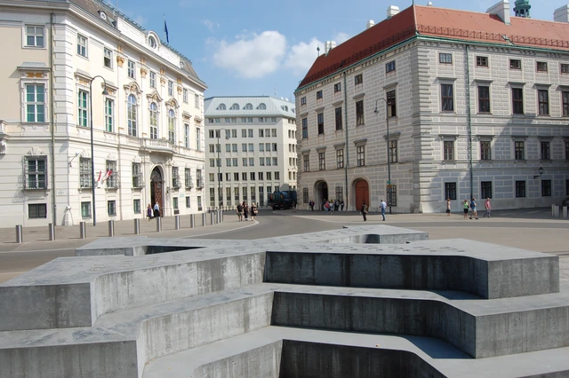 <p>Das Deserteursdenkmal am Ballhausplatz&nbsp;</p>