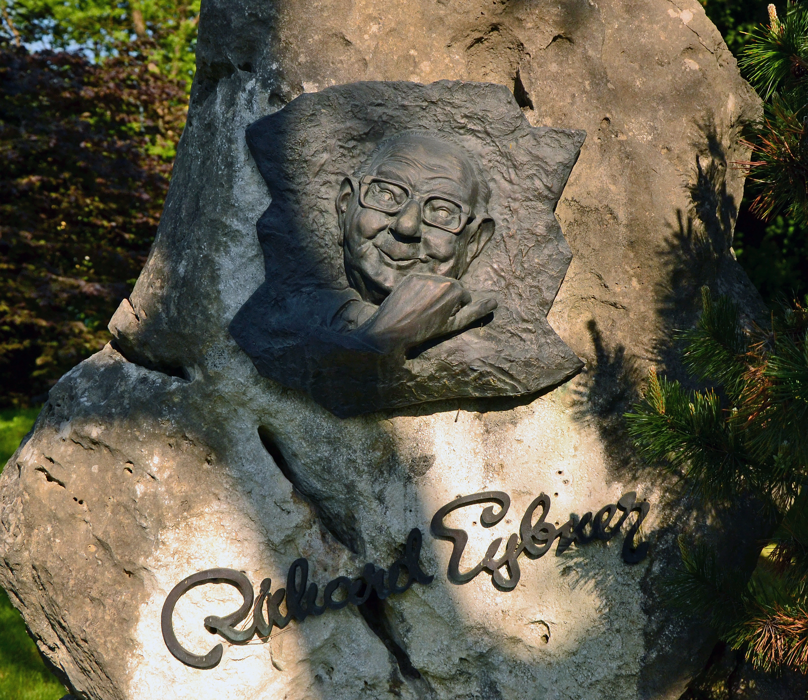 Denkmal für Richard Eybner