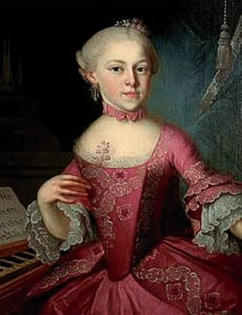 Portrait von Nannerl Mozart als Kind in einem roten Kleid mit Dekolleté.