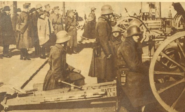 Februar 1934 - Bundesheer Artillerie in Floridsdorf in Stellung